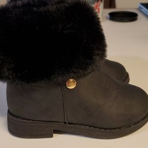 Nicole Miller Toddler Boots w/ Faux Fur Size 10